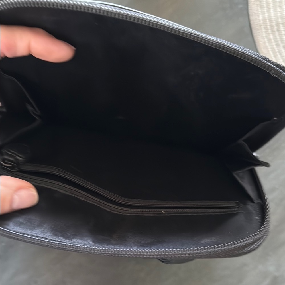Brighton Black Croc-Embossed purse - Picture 9 of 12